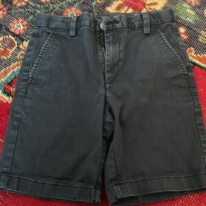 Vineyard vines boys shorts size 8